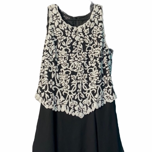 J Kara Dresses & Skirts - J Kara Mother-of-Bride Black Dress, size 16